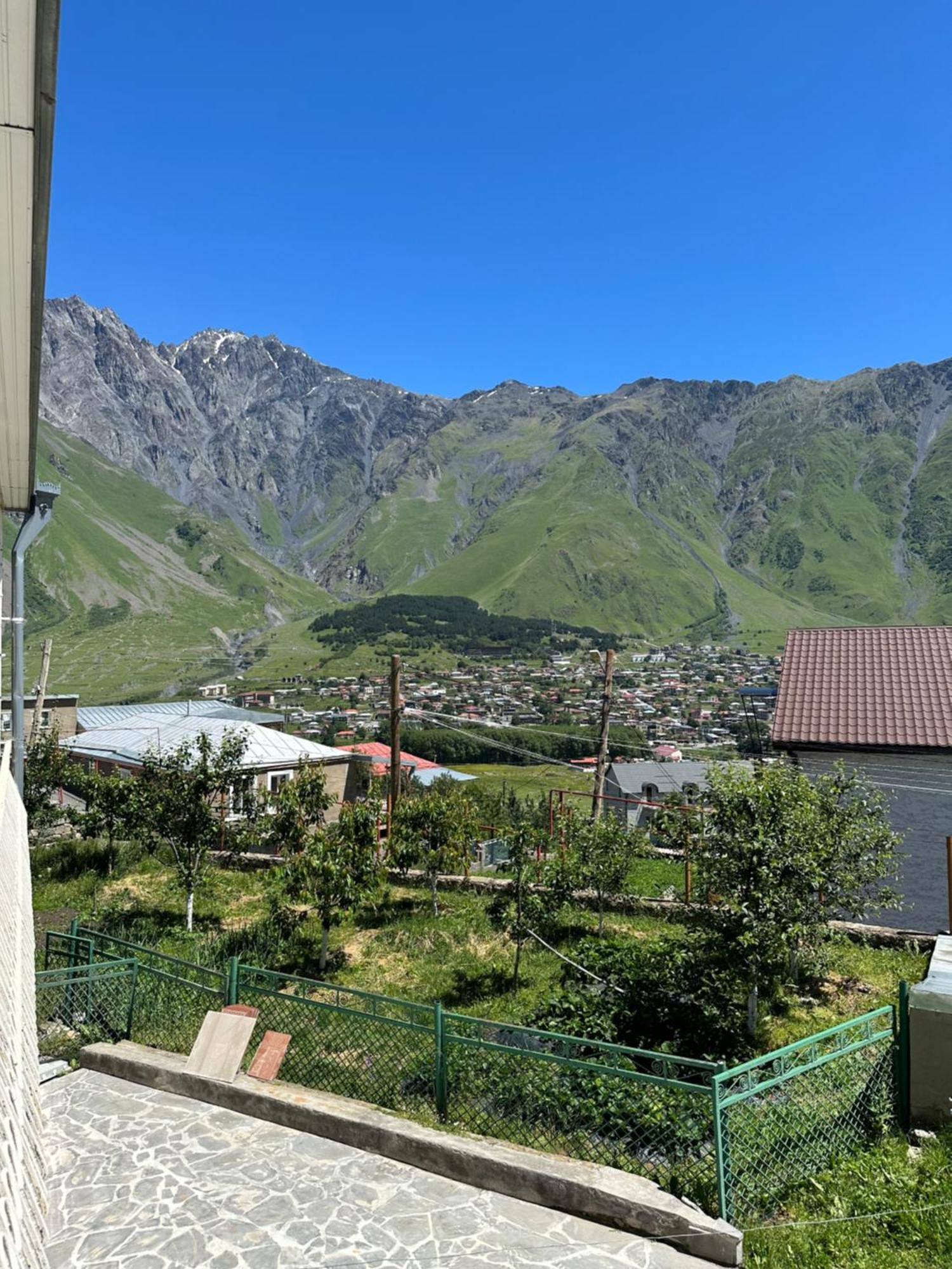 Hotel Polaris Kazbegi Exterior foto