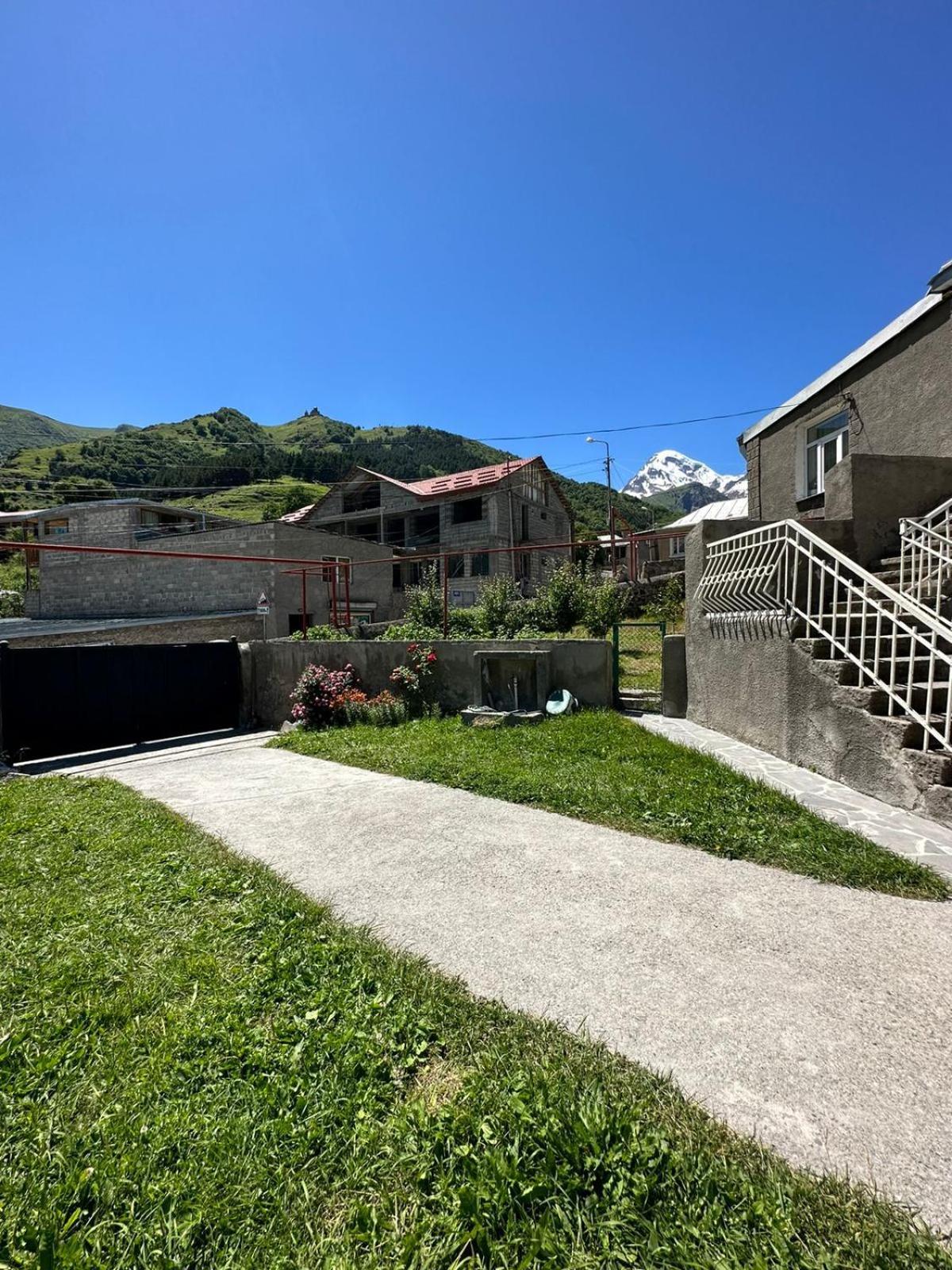 Hotel Polaris Kazbegi Exterior foto